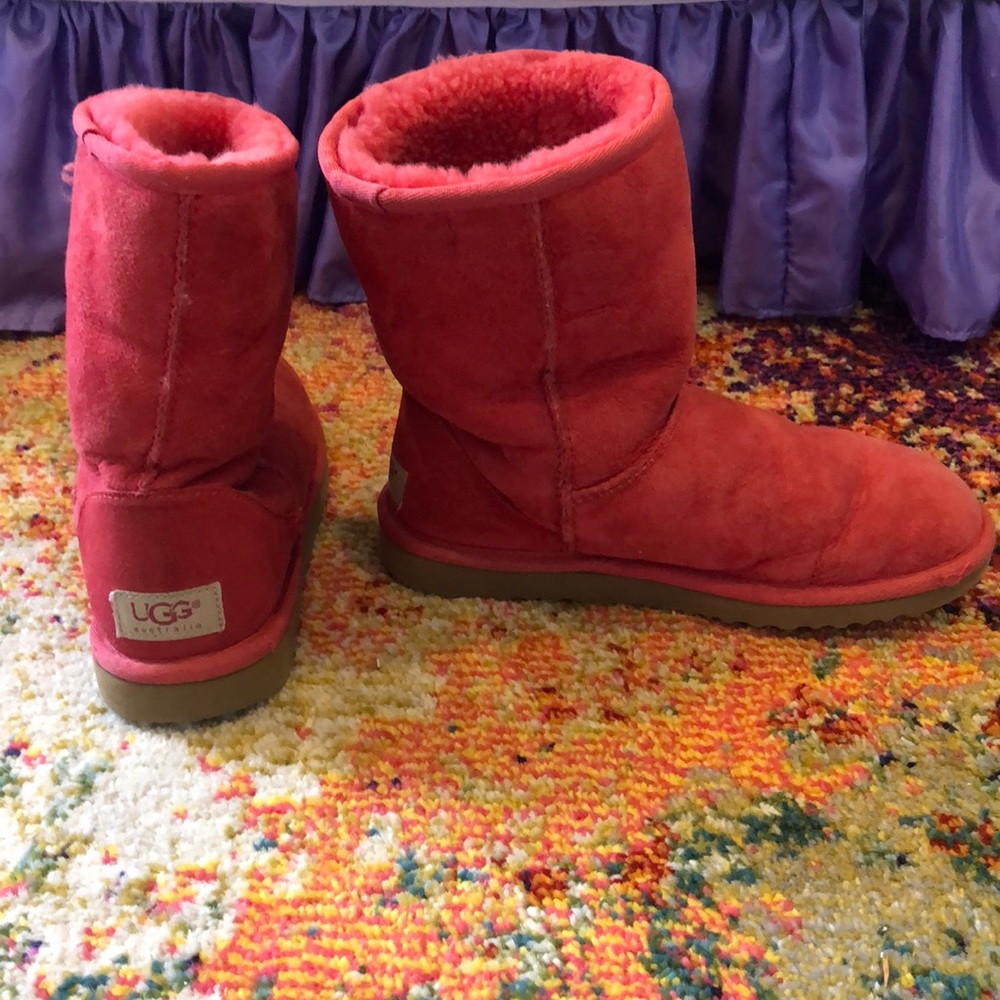 Red Uggs!